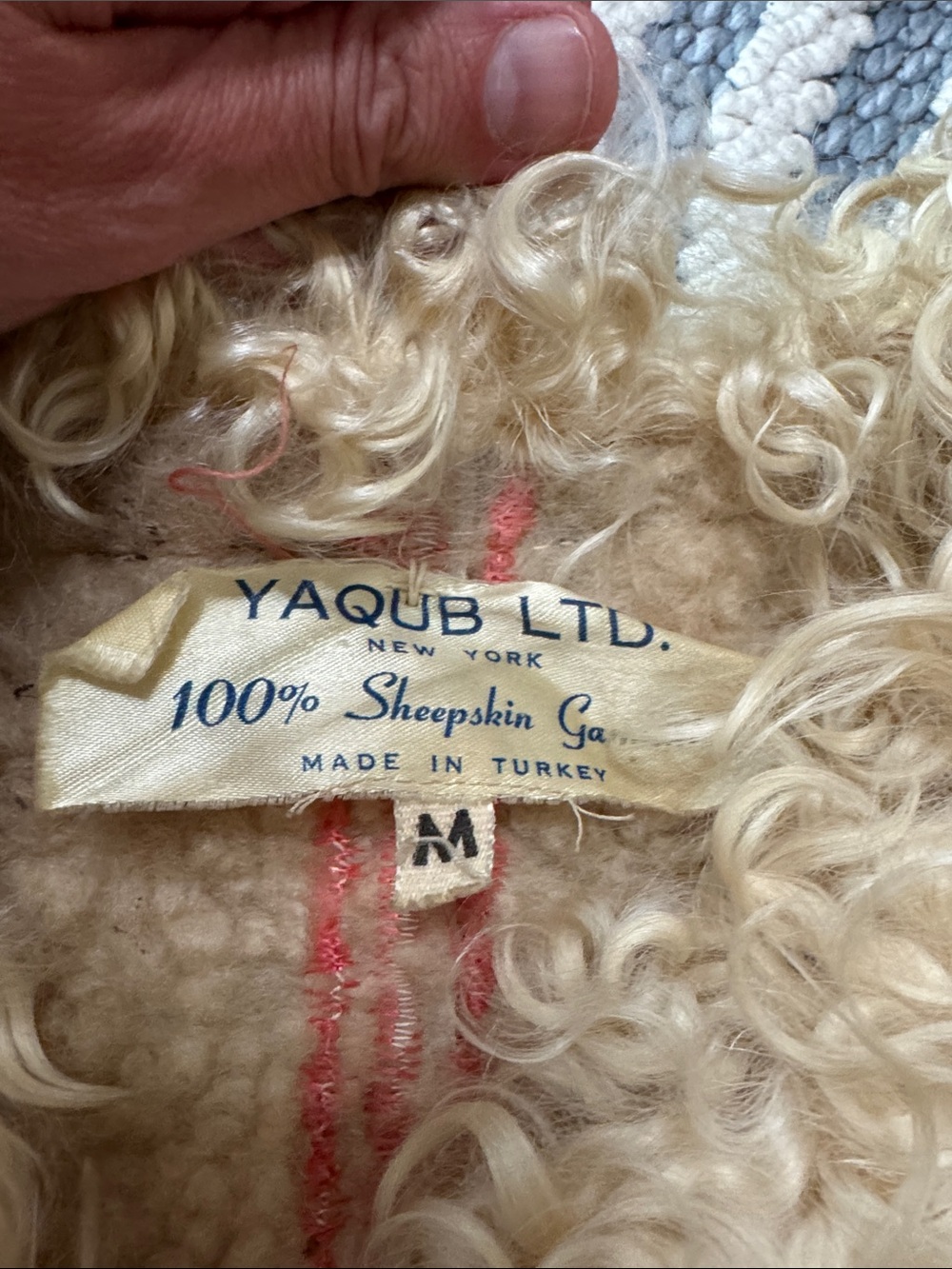 Vintage YAQUB LTD 70s Sheepskin Penny Lane Afghan Coat Embroidered M - Picture 4 of 6
